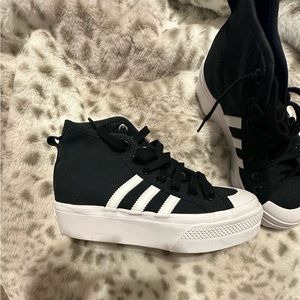 Nizza Platform Mid Adidas Kids Sneakers Size 5